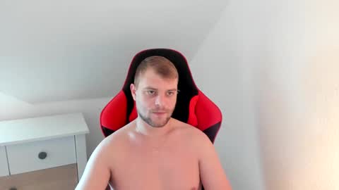 Snapshot of kozik1992 chatting on 12.26.24 Bartek online show from 12.26.24