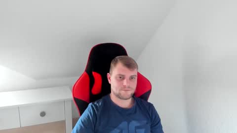 Snapshot of kozik1992 chatting on 02.07.25 Bartek online show from 02.07.25