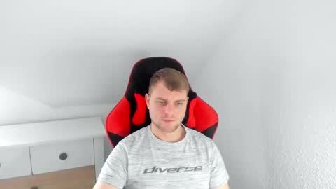 Snapshot of kozik1992 chatting on 02.16.25 Bartek online show from 02.16.25