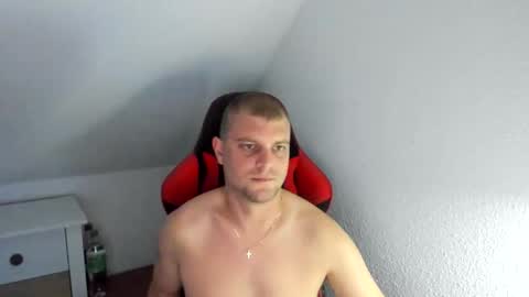 Snapshot of kozik1992 chatting on 10.12.25 Bartek online show from 10.12.25