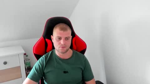 Snapshot of kozik1992 chatting on 10.13.25 Bartek online show from 10.13.25