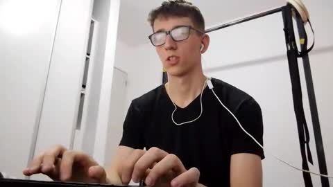 Facu online show from 12.14.25