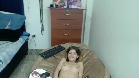 Snapshot of kratos_and_afrodita chatting on 10.18.25 kratos_and_afrodita online show from 10.18.25