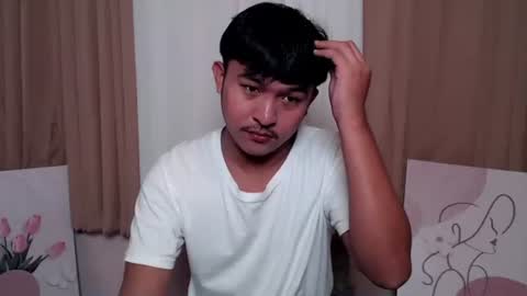 Snapshot of krezikeed chatting on 12.04.25 krezikeed online show from 12.04.25