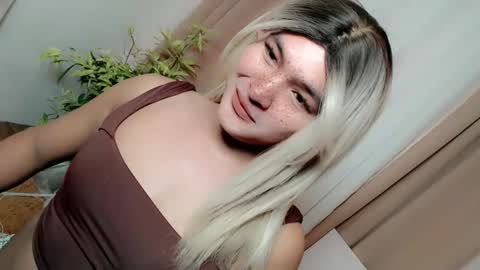 Snapshot of krezikeed chatting on 12.15.25 krezikeed online show from 12.15.25