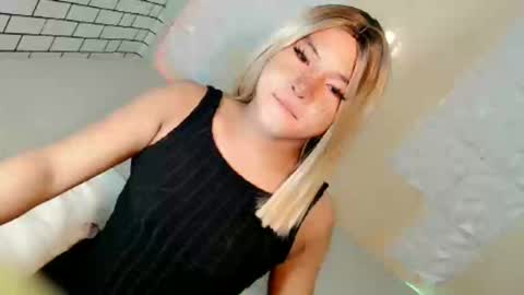 Snapshot of krezikeed chatting on 02.07.26 krezikeed online show from 02.07.26