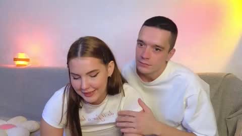 Kris Amelia online show from 09.20.25