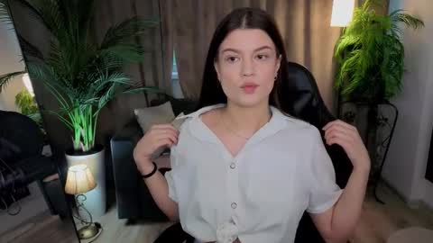 Snapshot of krismoor chatting on 02.14.26 Kris online show from 02.14.26