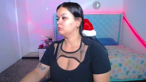 kriss_sweetboobs online show from 12.30.24