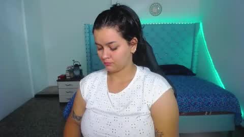 kriss_sweetboobs online show from 01.08.25