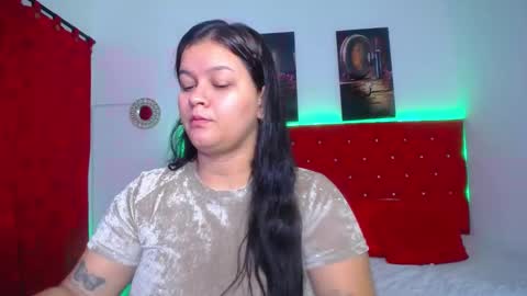 kriss_sweetboobs online show from 02.15.25