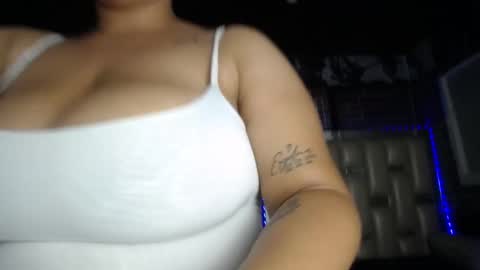 kriss_sweetboobs online show from 02.23.25
