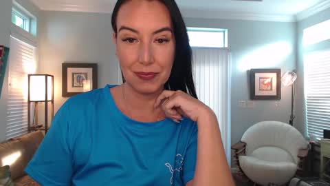 Krissy online show from 01.05.25