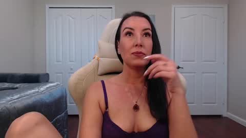 Krissy online show from 02.03.25