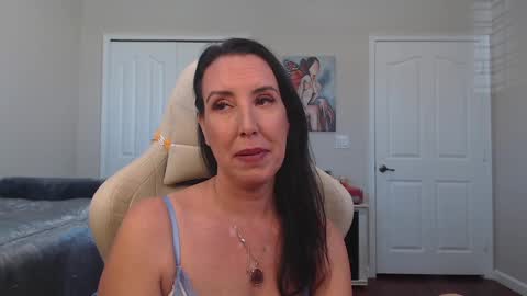 Krissy online show from 02.12.25