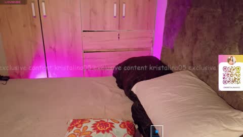 Snapshot of kristalina5 chatting on 09.23.25 camila online show from 09.23.25