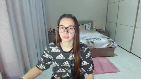 twitter    Annemarye 23 online show from 12.17.25