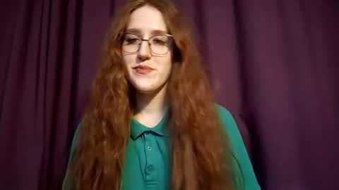 Snapshot of kristansarinsky chatting on 11.25.25 Kris online show from 11.25.25