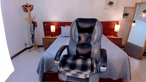 Sophia online show from 12.15.24