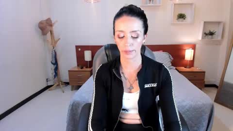 Sophia online show from 01.04.25