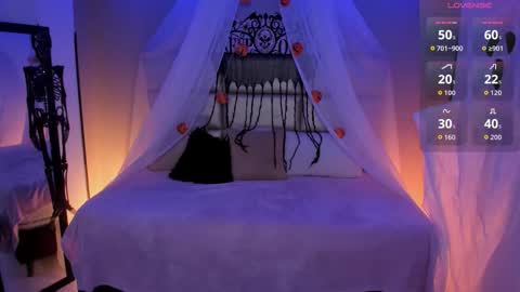 Kristen online show from 10.16.25