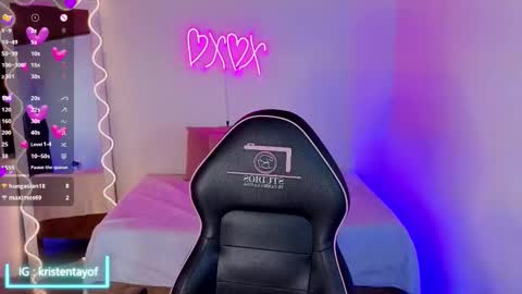 kristen_tay online show from 10.17.25