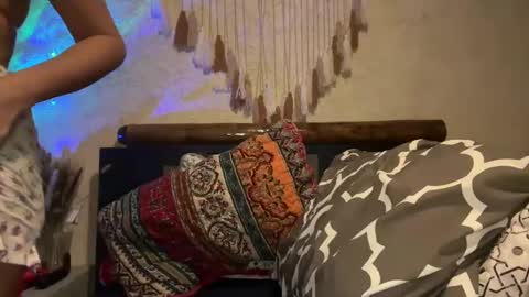 Kristi online show from 09.23.25