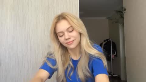 Snapshot of kristifelicien chatting on 06.20.26 Blake online show from 06.20.26