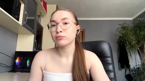 Mila online show from 05.14.26