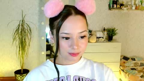 Snapshot of kristina0001 chatting on 10.25.25 Kristina online show from 10.25.25
