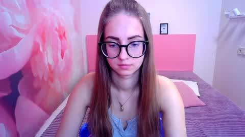 Snapshot of kristina_adel chatting on 01.10.25 Kristina Adel online show from 01.10.25