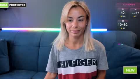 Snapshot of kristinasexyhot chatting on 07.04.26 Muscle Queen online show from 07.04.26