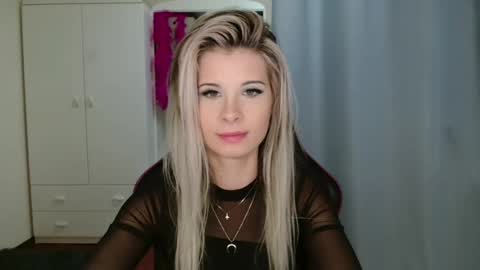 KristineAmore online show from 10.30.25