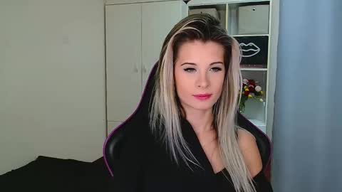 KristineAmore online show from 01.07.26