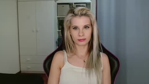 KristineAmore online show from 04.16.26