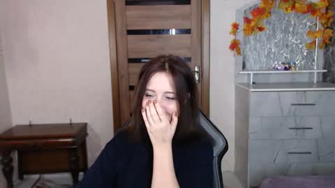 Snapshot of kristy_fran chatting on 10.16.25 Kristy online show from 10.16.25