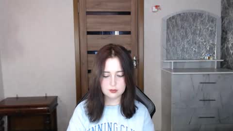 Snapshot of kristy_fran chatting on 10.18.25 Kristy online show from 10.18.25