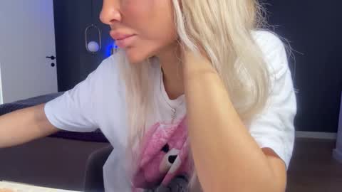 Kristi online show from 09.15.25