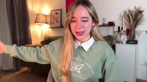 Snapshot of kristyspiritedaway chatting on 12.21.24 Kristy Nip slip shady Best model on CB online show from 12.21.24