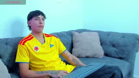 Snapshot of kroywave chatting on 06.30.26 Kroy Wave Muscle Tattoos Latino online show from 06.30.26
