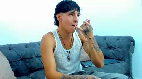 Snapshot of kroywave chatting on 07.12.26 Kroy Wave Muscle Tattoos Latino online show from 07.12.26