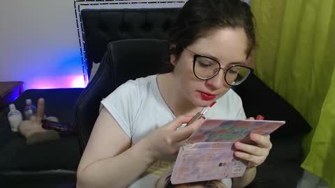 Snapshot of kryystaladams chatting on 10.25.25 kryystaladams online show from 10.25.25