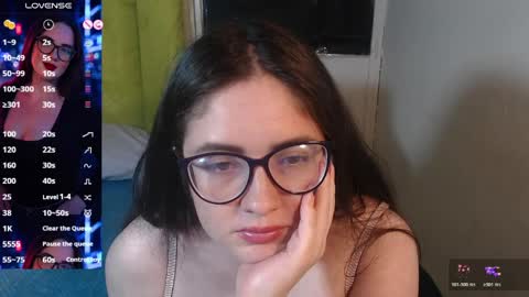 Snapshot of kryystaladams chatting on 04.29.26 kryystaladams online show from 04.29.26