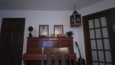 Snapshot of kskander19 chatting on 10.30.25 kskander19 online show from 10.30.25