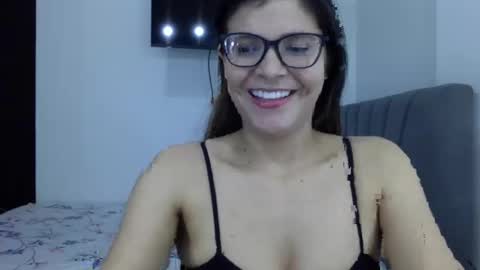 Snapshot of ktiana21 chatting on 12.25.24 kattaleya online show from 12.25.24
