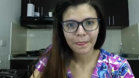 Snapshot of ktiana21 chatting on 12.31.24 kattaleya online show from 12.31.24