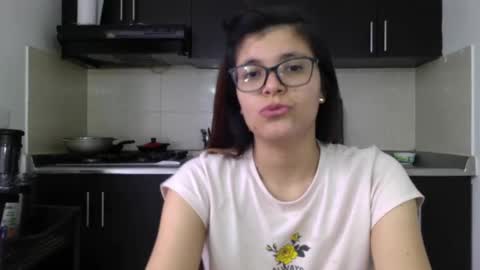 Snapshot of ktiana21 chatting on 01.16.25 kattaleya online show from 01.16.25