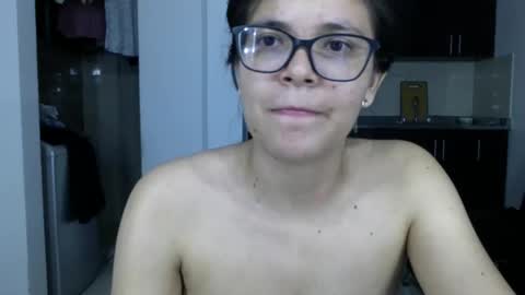 Snapshot of ktiana21 chatting on 02.02.25 kattaleya online show from 02.02.25