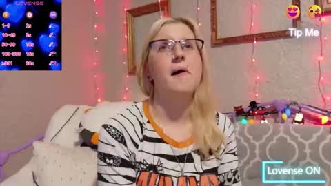 Samantha online show from 11.17.25