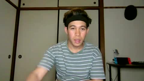 Snapshot of kurdishmace chatting on 03.11.25 KurdishMace online show from 03.11.25